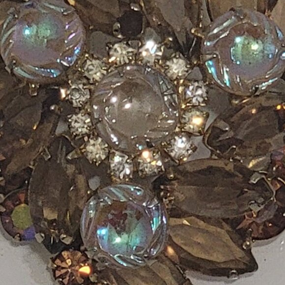 Gold Tone Brooch/Pin - Picture 2 of 3